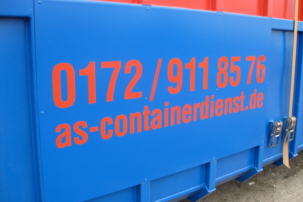 Folienbeschriftung eines Abrollcontainers für das Entsorgungsunternehmen AS-Containerdienst in Grevenbroich