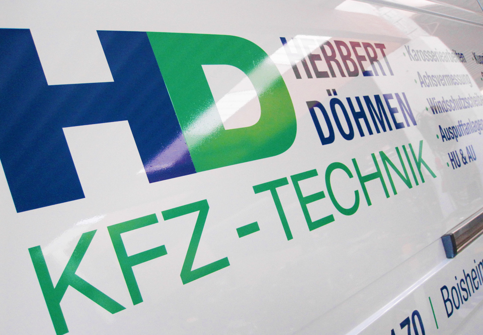 Auto- und Fahrzeugbeschriftung für Herbert Döhmen KFZ-Technik in Viersen – Boisheim.