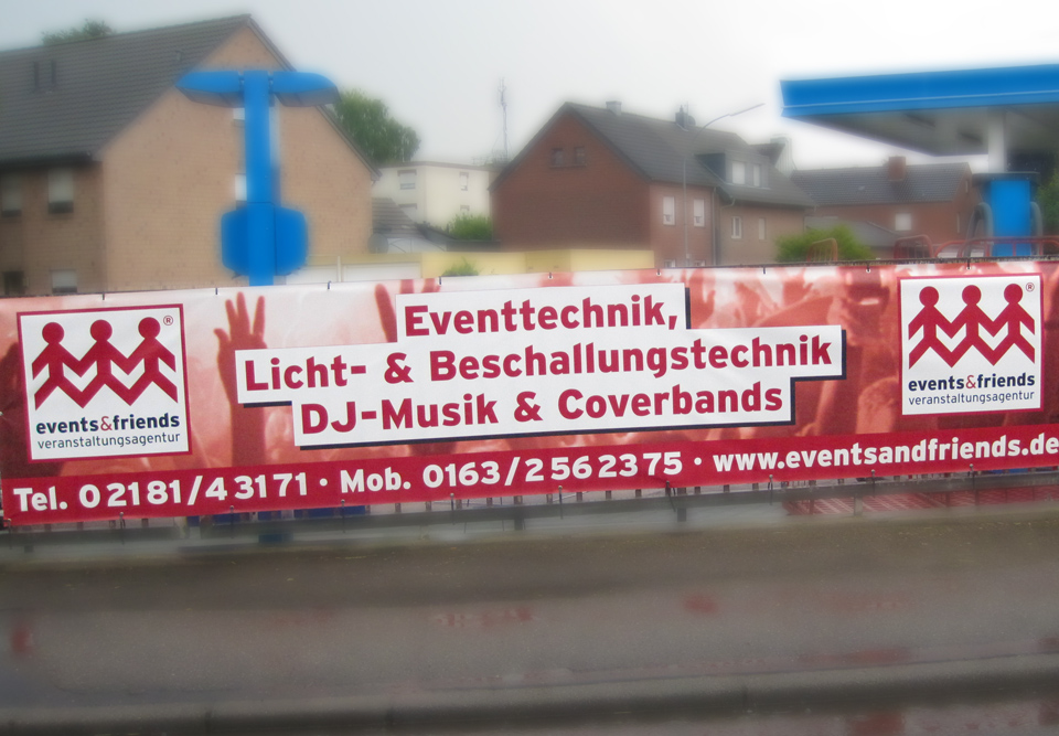 Veranstaltungsbanner für die Firma events&friends Veranstaltungsagentur in Grevenbroich.