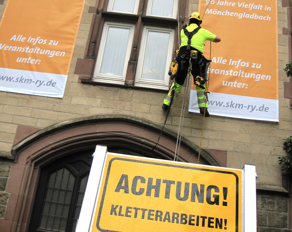 Meshbanner für SKM Rheydt für die Waisenhausstraße 22c