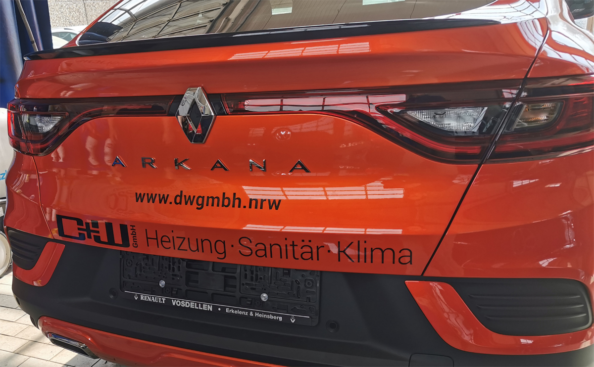 Autobeschriftung eines Renault Arkana für D+W GmbH Heizung-Sanitär-Klima aus Grevenbroich-Kapellen